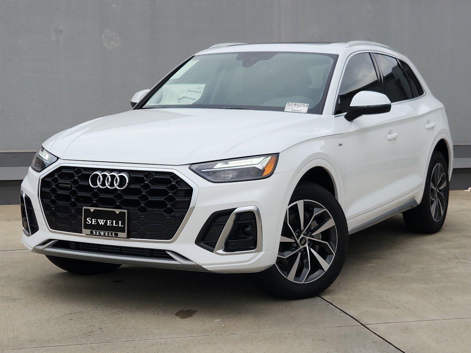 2024 Audi Q5 Vehicle Photo in SUGAR LAND, TX 77478