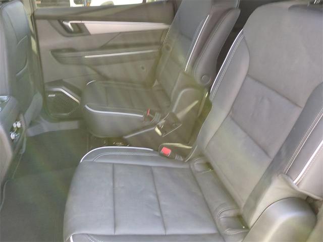 2025 Buick Enclave Vehicle Photo in GOODYEAR, AZ 85338-1310