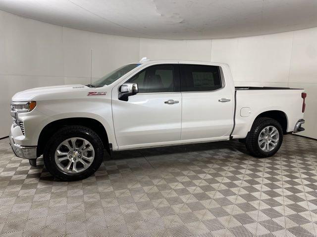 2025 Chevrolet Silverado 1500 Vehicle Photo in PHOENIX, AZ 85014-3381