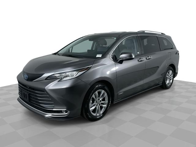 2021 Toyota Sienna Vehicle Photo in GILBERT, AZ 85297-0402