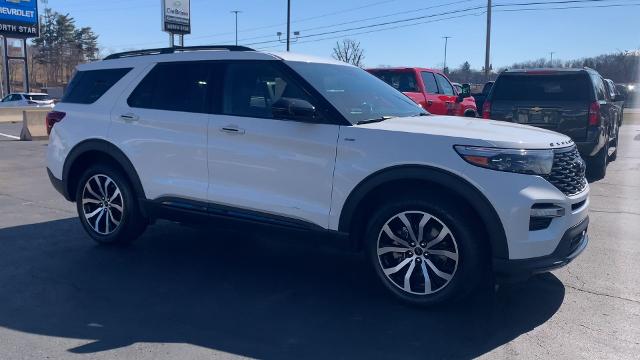 2022 Ford Explorer Vehicle Photo in MOON TOWNSHIP, PA 15108-2571