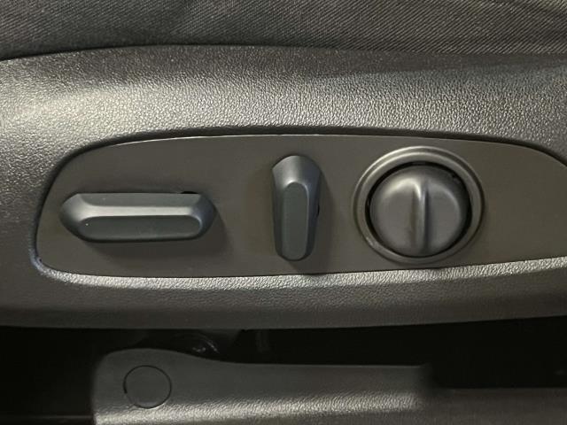 2022 GMC Terrain Vehicle Photo in Roslyn, NY 11576