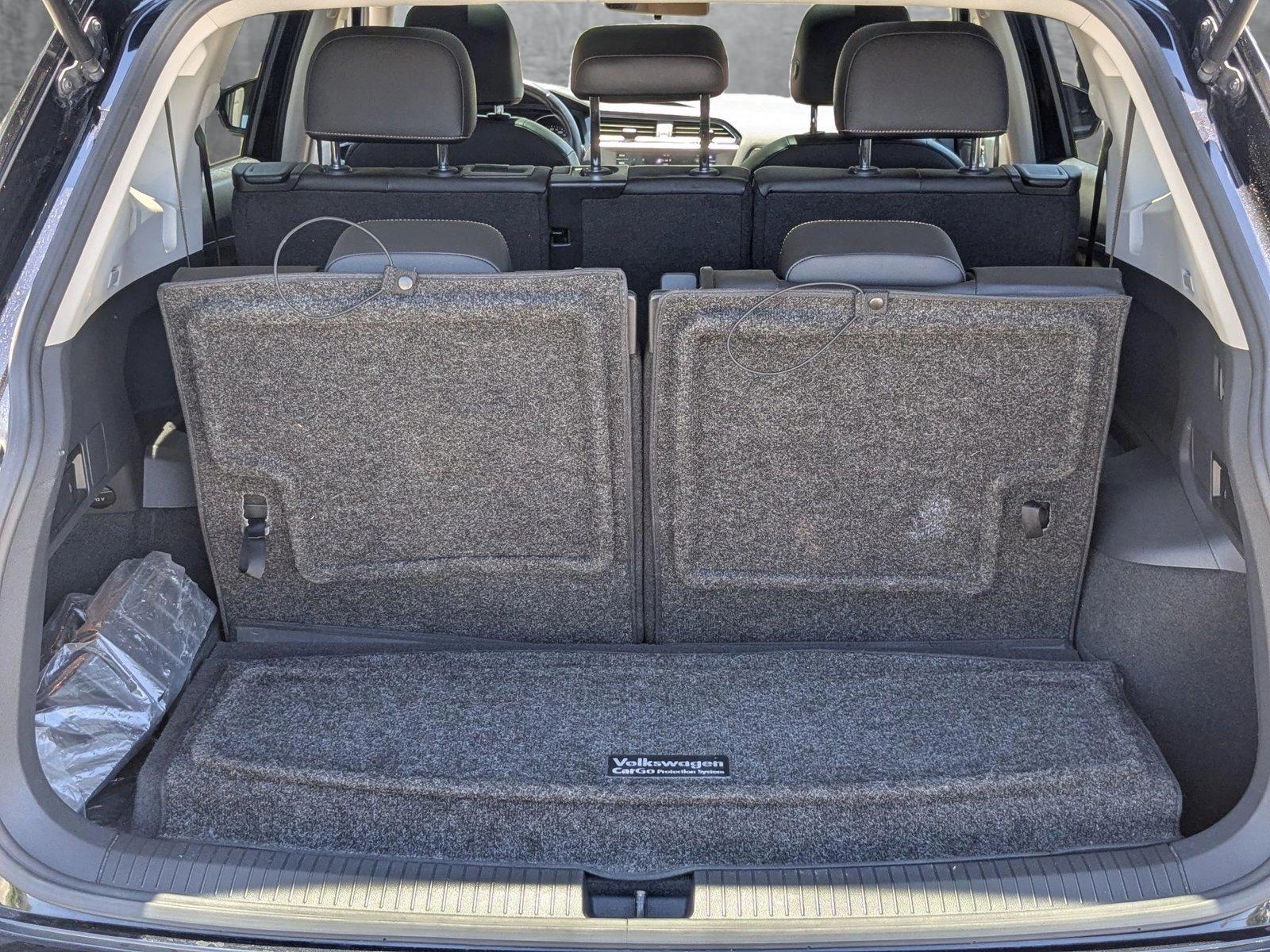 2018 Volkswagen Tiguan Vehicle Photo in PEMBROKE PINES, FL 33024-6534