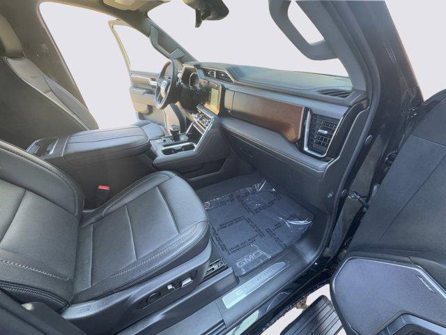 2023 GMC Sierra 1500 Vehicle Photo in LEOMINSTER, MA 01453-2952