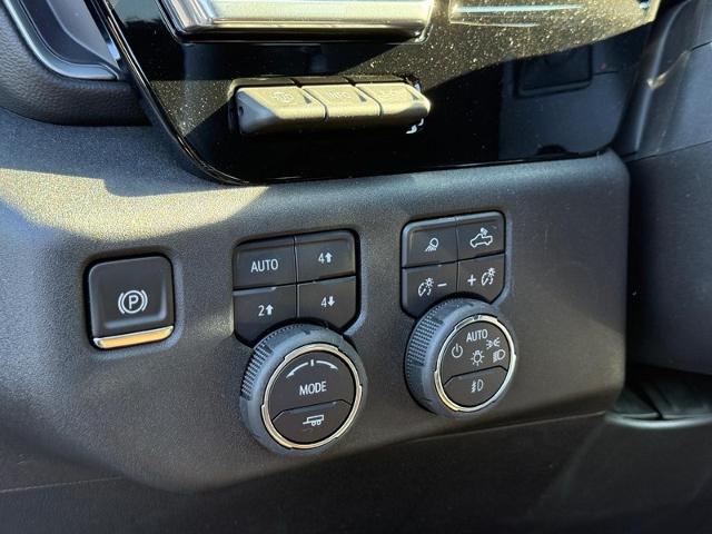 2025 Chevrolet Silverado 1500 Vehicle Photo in COLUMBIA, MO 65203-3903