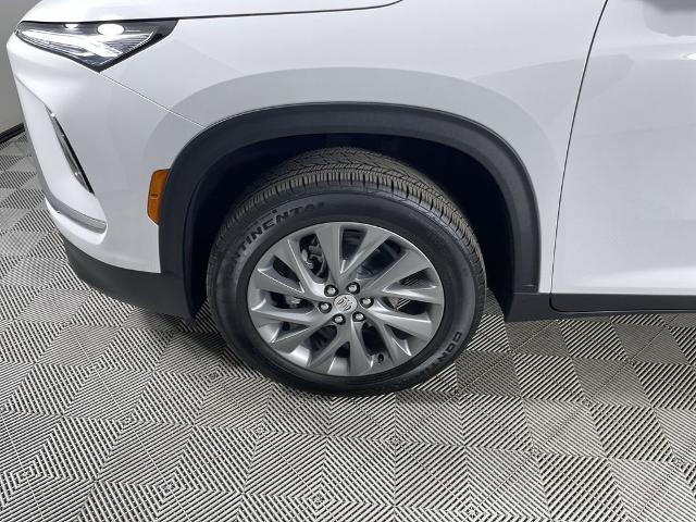 2025 Buick Enclave Vehicle Photo in GILBERT, AZ 85297-0402