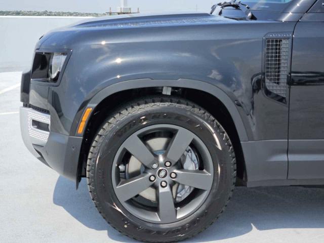 2025 Defender Vehicle Photo in AUSTIN, TX 78717