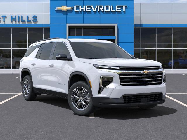2025 Chevrolet Traverse Vehicle Photo in Roslyn, NY 11576