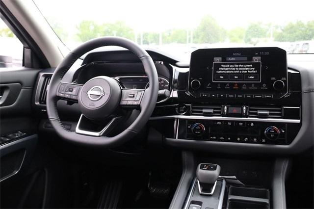 2025 Nissan Pathfinder Vehicle Photo in Hazelwood, MO 63042