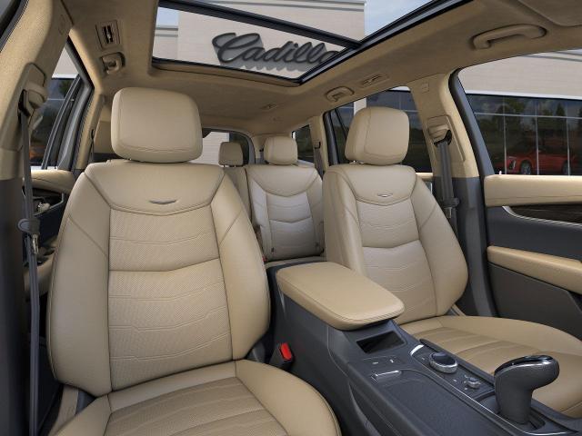 2025 Cadillac XT6 Vehicle Photo in GREEN BAY, WI 54303-3330