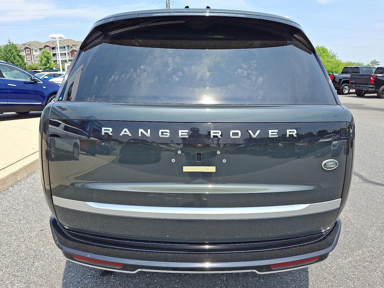 2023 Land Rover Range Rover Vehicle Photo in BETHLEHEM, PA 18017-9401