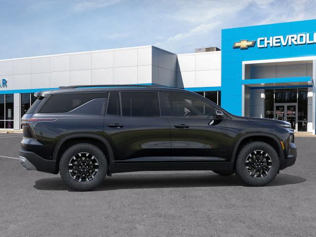 2025 Chevrolet Traverse Vehicle Photo in MOON TOWNSHIP, PA 15108-2571