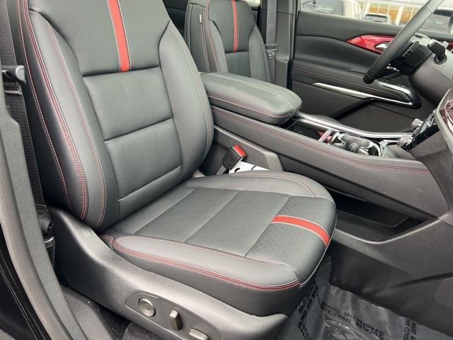 2025 Chevrolet Traverse Vehicle Photo in GREEN BAY, WI 54304-5303