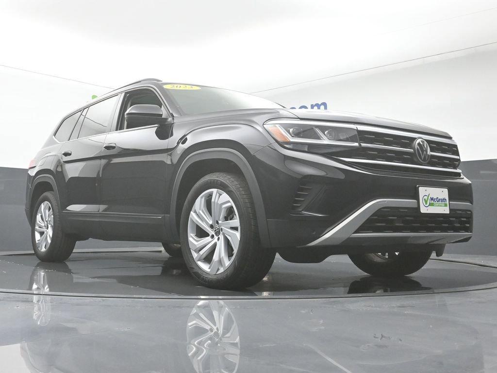2023 Volkswagen Atlas Vehicle Photo in Marion, IA 52302