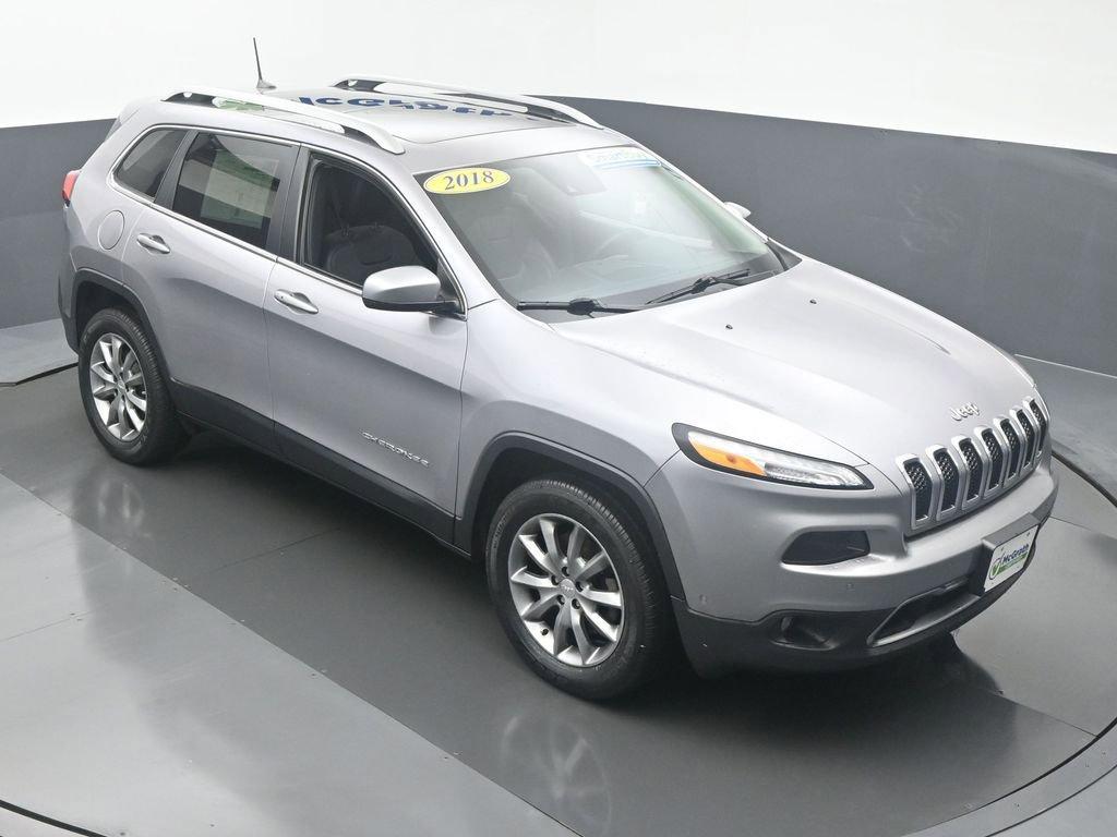 2018 Jeep Cherokee Vehicle Photo in Cedar Rapids, IA 52402