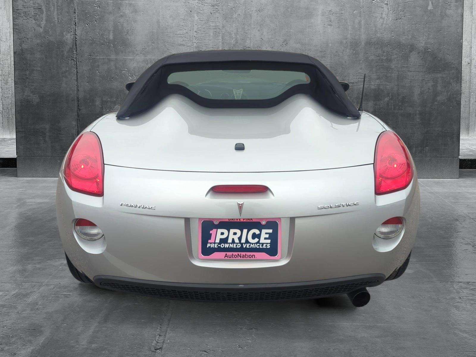 2006 Pontiac Solstice Vehicle Photo in Memphis, TN 38133