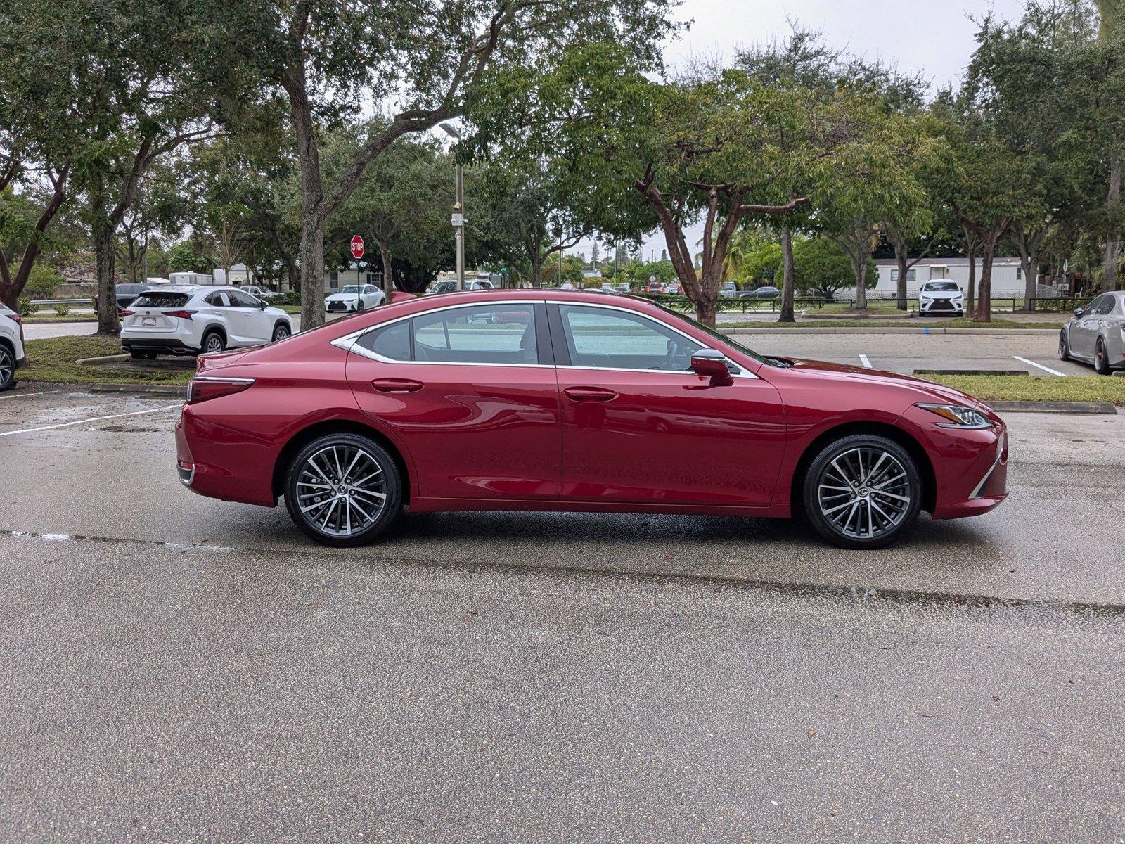 2024 Lexus ES 250 Vehicle Photo in West Palm Beach, FL 33417