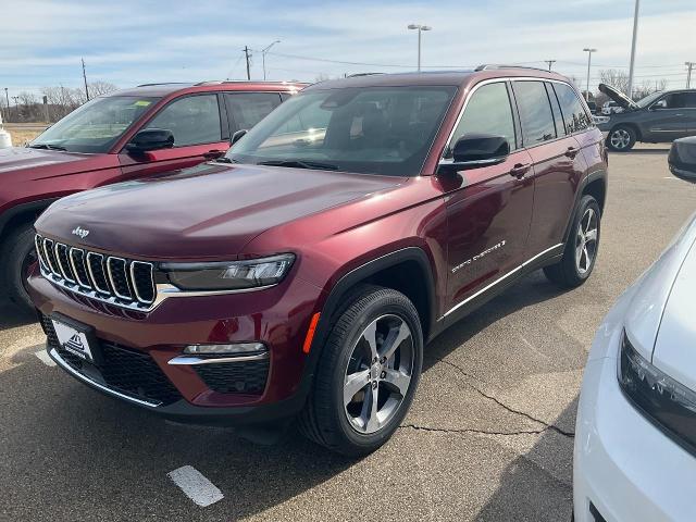 2025 Jeep Grand Cherokee Vehicle Photo in Kaukauna, WI 54130