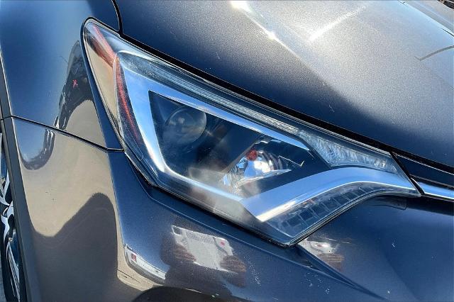 2018 Toyota RAV4 Vehicle Photo in Grapevine, TX 76051