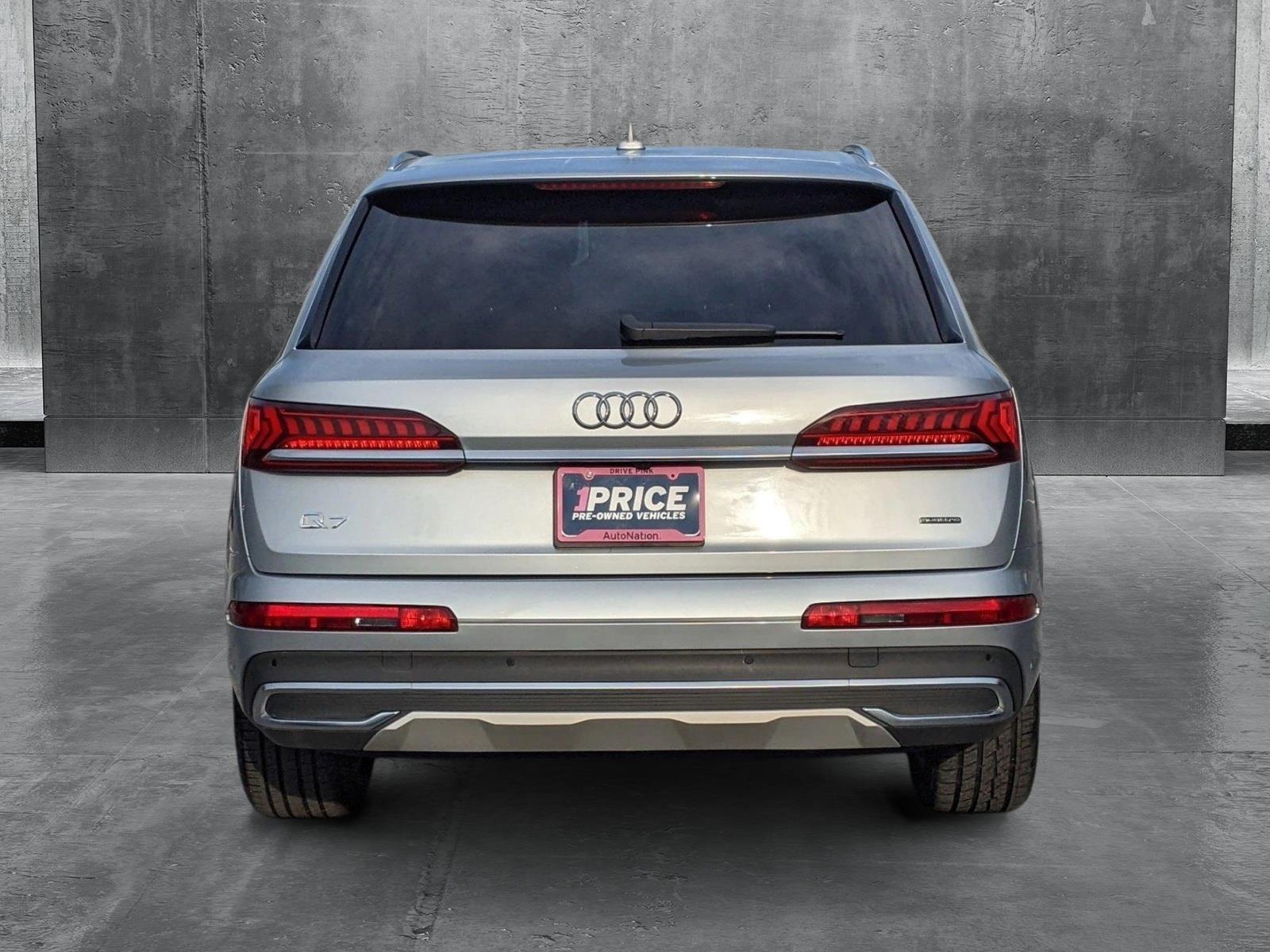 2024 Audi Q7 Vehicle Photo in TIMONIUM, MD 21093-2300