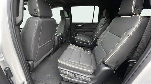 2025 Chevrolet Suburban Vehicle Photo in THOMPSONTOWN, PA 17094-9014