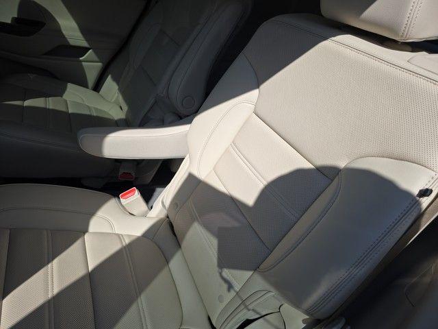 2022 GMC Acadia Vehicle Photo in Pleasant Hills, PA 15236
