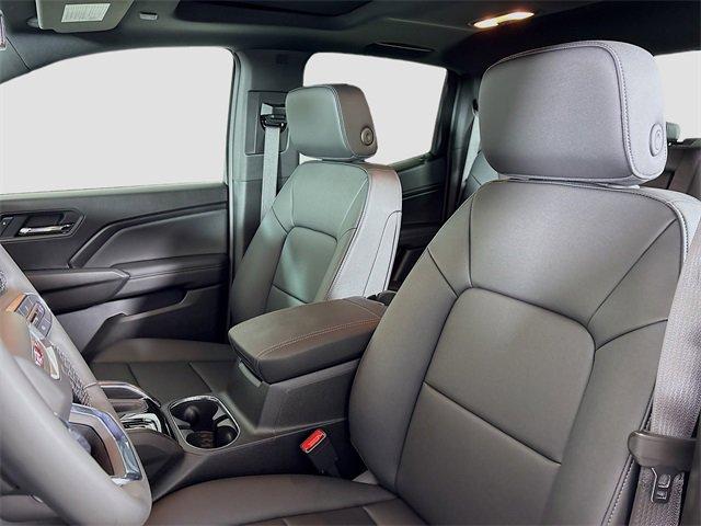 2025 GMC Canyon Vehicle Photo in PUYALLUP, WA 98371-4149