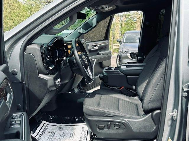 2023 GMC Sierra 1500 Vehicle Photo in MEDINA, OH 44256-9631