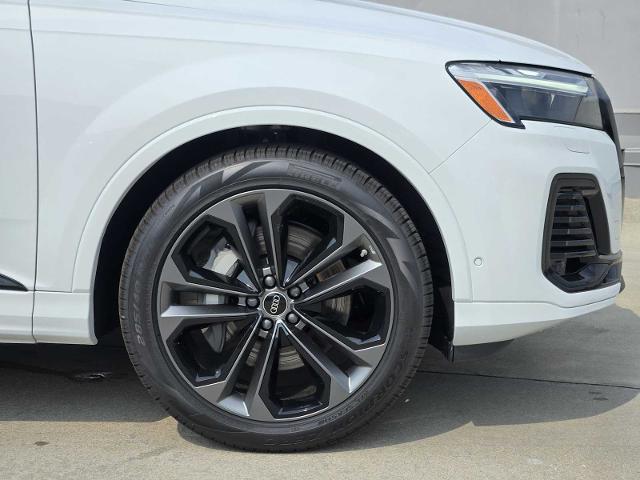 2025 Audi Q7 Vehicle Photo in SUGAR LAND, TX 77478