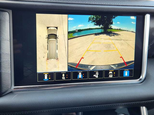 2022 GMC Yukon XL Vehicle Photo in DENTON, TX 76210-9321
