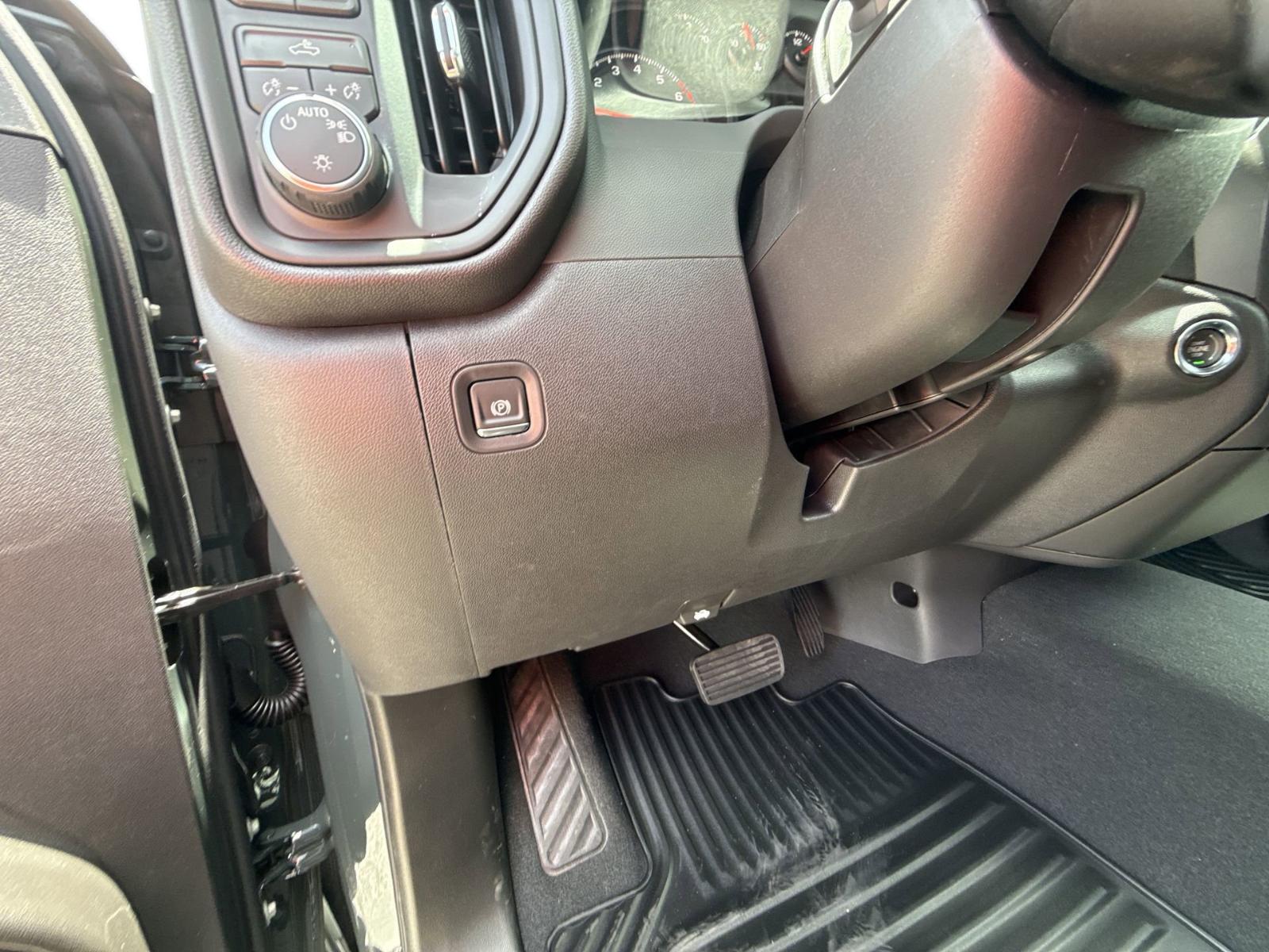 2025 Chevrolet Silverado 1500 Vehicle Photo in BENTONVILLE, AR 72712-4322