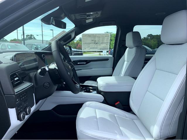 2025 Chevrolet Suburban Vehicle Photo in BEAUFORT, SC 29906-4218