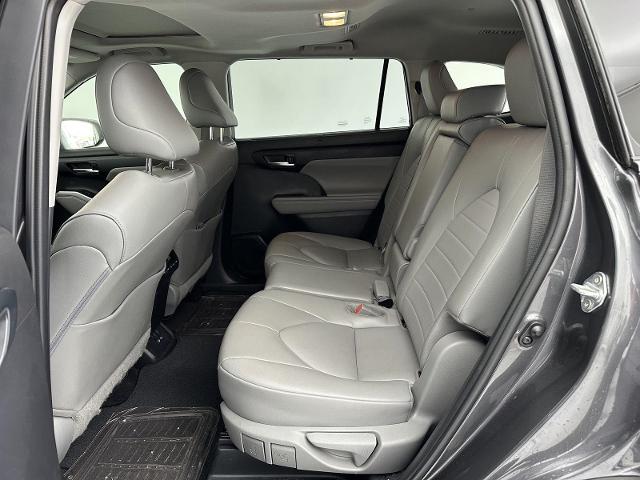 2022 Toyota Highlander Vehicle Photo in Grapevine, TX 76051