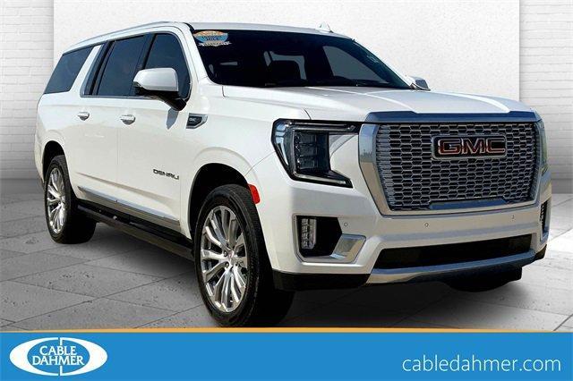 2022 GMC Yukon XL Vehicle Photo in TOPEKA, KS 66609-0000