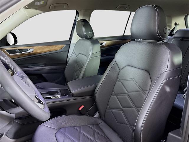 2024 Volkswagen Atlas Vehicle Photo in Puyallup, WA 98371
