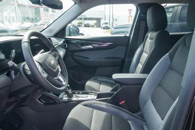 2024 Chevrolet Trailblazer Vehicle Photo in VENTURA, CA 93003-8585
