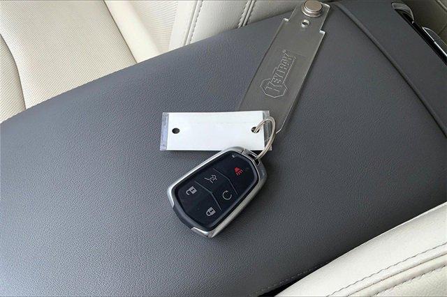 2023 Cadillac XT6 Vehicle Photo in KANSAS CITY, MO 64114-4545