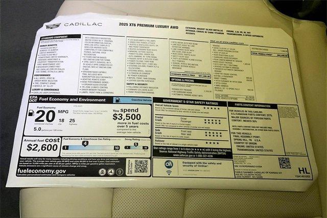 2025 Cadillac XT6 Vehicle Photo in KANSAS CITY, MO 64114-4545
