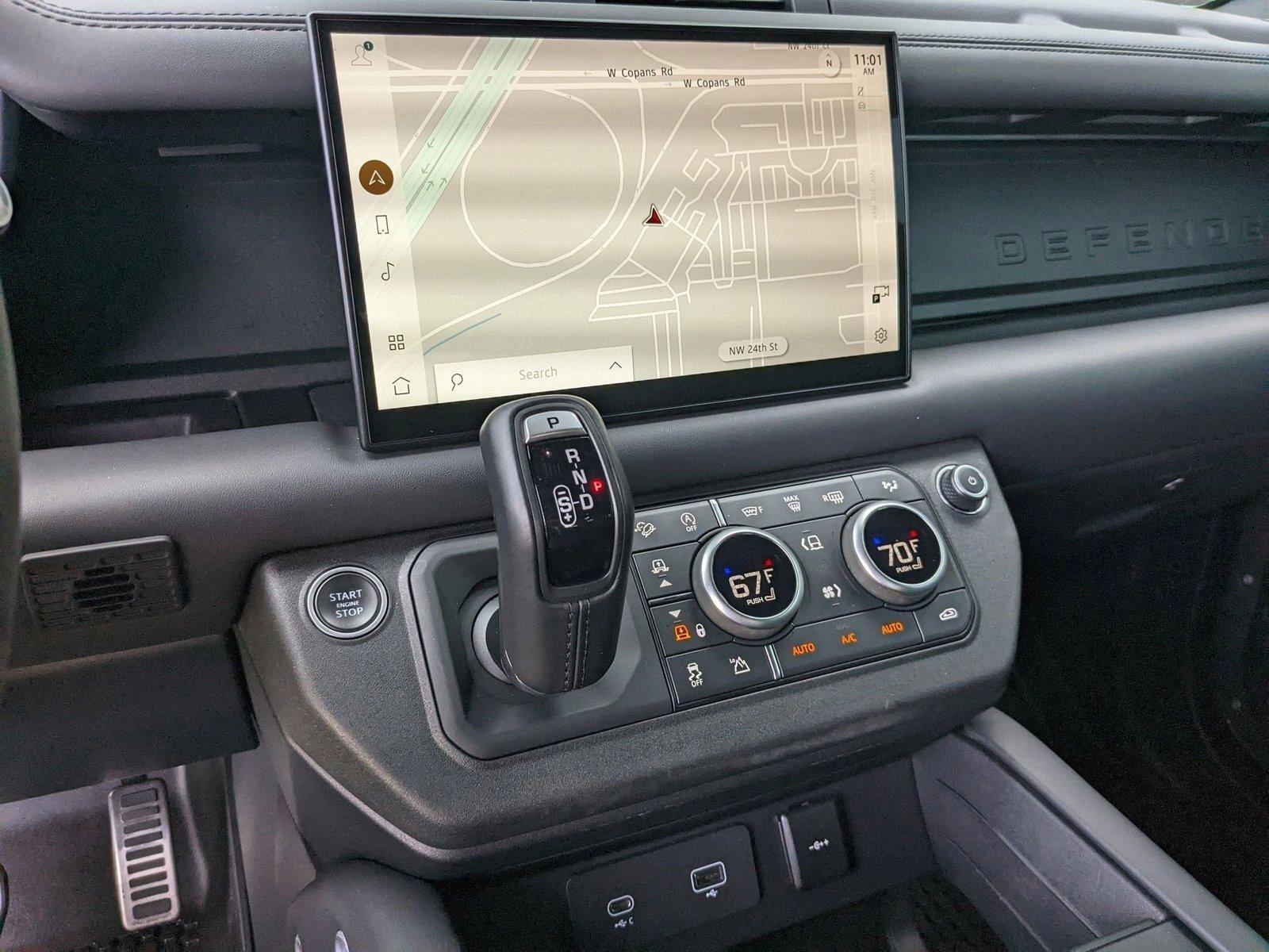 2023 Land Rover Defender Vehicle Photo in Pompano Beach, FL 33064
