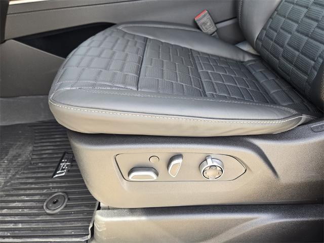 2025 Cadillac Escalade Vehicle Photo in Oklahoma City, OK 73114