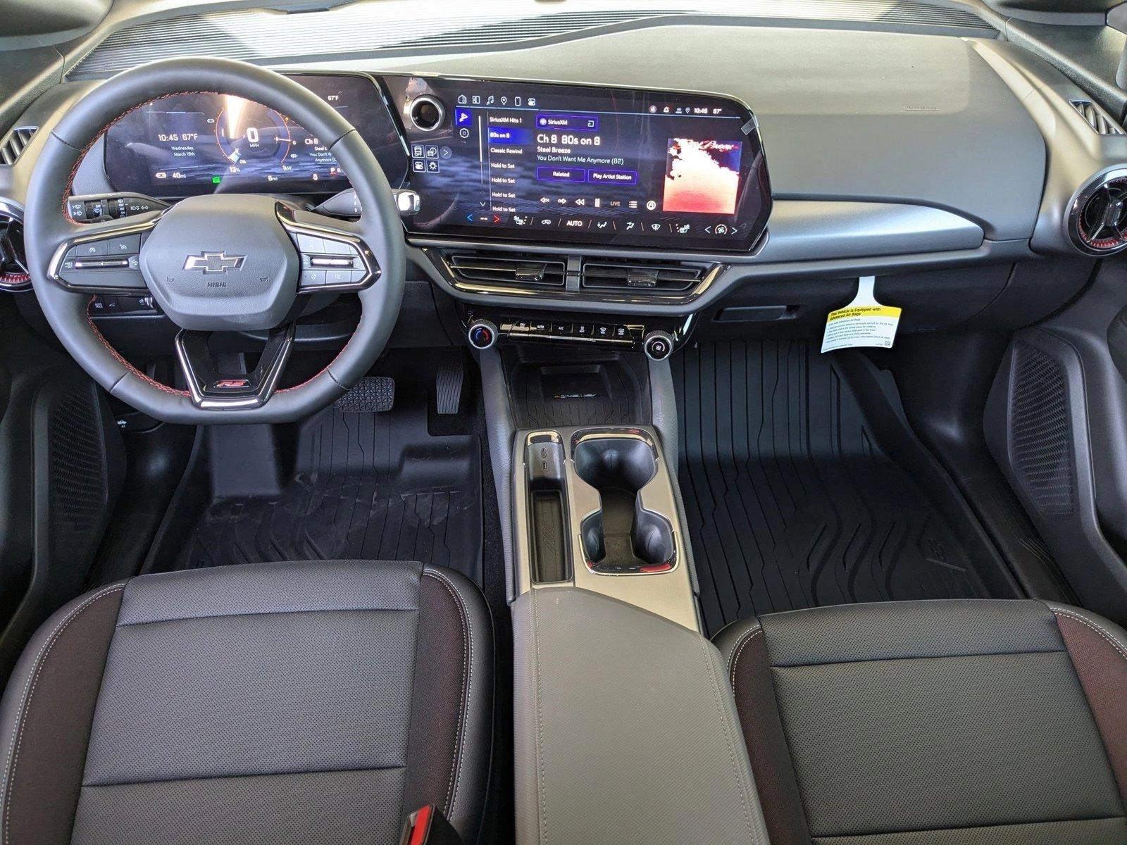 2025 Chevrolet Equinox EV Vehicle Photo in VALENCIA, CA 91355-1705