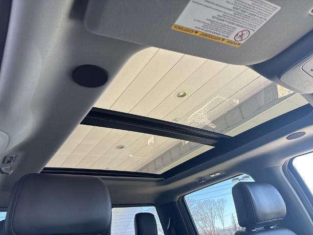 2025 Ford Super Duty F-250 SRW Vehicle Photo in MANHATTAN, KS 66502-5036