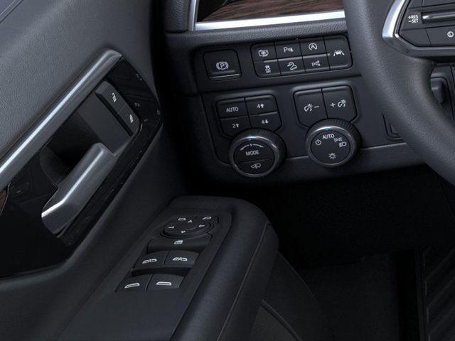2025 Chevrolet Suburban Vehicle Photo in DANBURY, CT 06810-5034