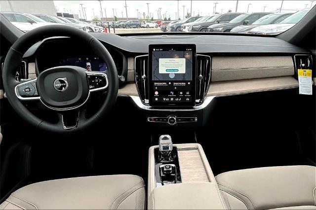 2025 Volvo XC90 Vehicle Photo in Grapevine, TX 76051