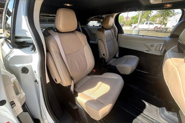 2021 Toyota Sienna Vehicle Photo in Houston, TX 77007