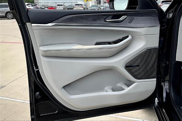 2022 Jeep Grand Cherokee L Vehicle Photo in Grapevine, TX 76051