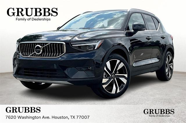 2025 Volvo XC40 Vehicle Photo in Houston, TX 77007