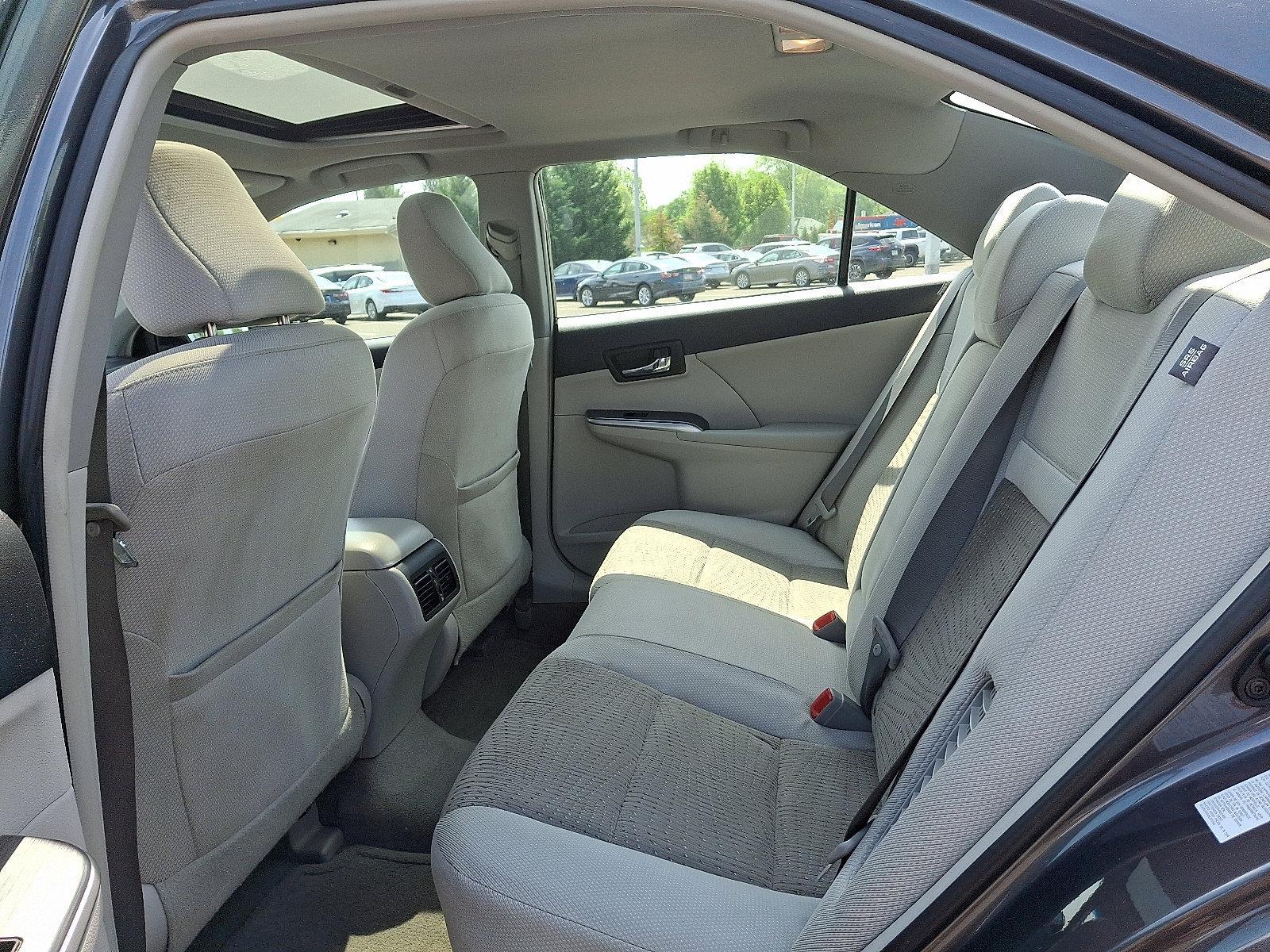 2013 Toyota Camry Hybrid Vehicle Photo in Trevose, PA 19053