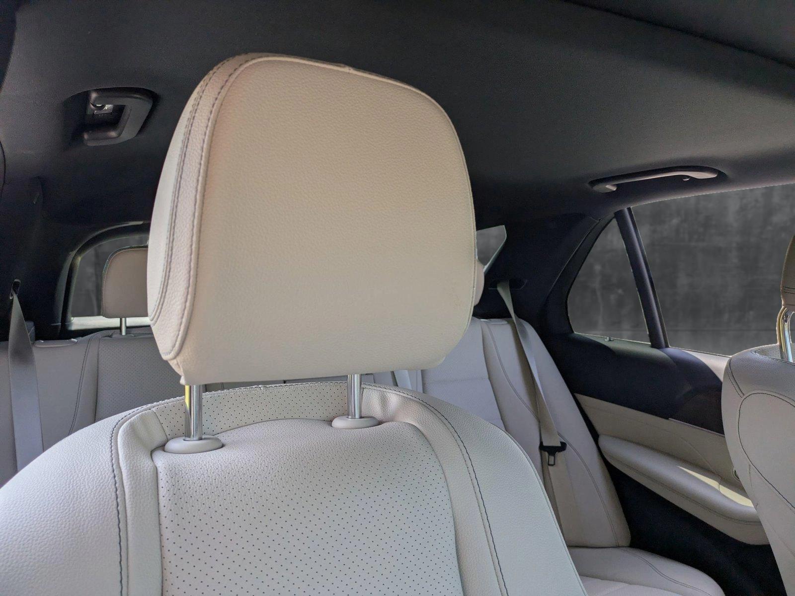 2025 Mercedes-Benz GLE Vehicle Photo in Sarasota, FL 34231