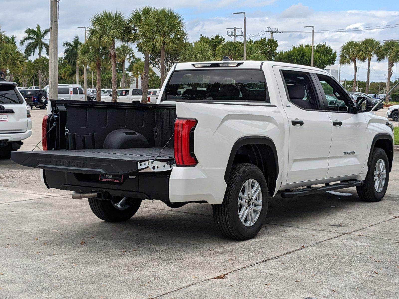 2025 Toyota Tundra 4WD Vehicle Photo in Davie, FL 33331